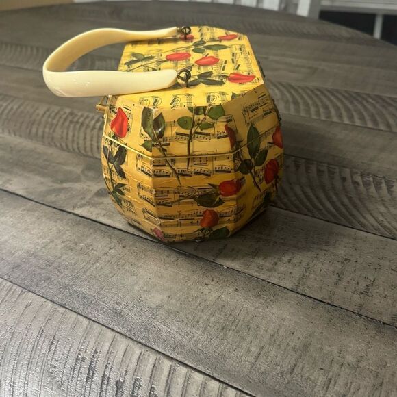 Vintage Billie Ross Of The Palm Beaches Decoupage Octagon Wood Box Purse Lucite - Picture 4 of 9